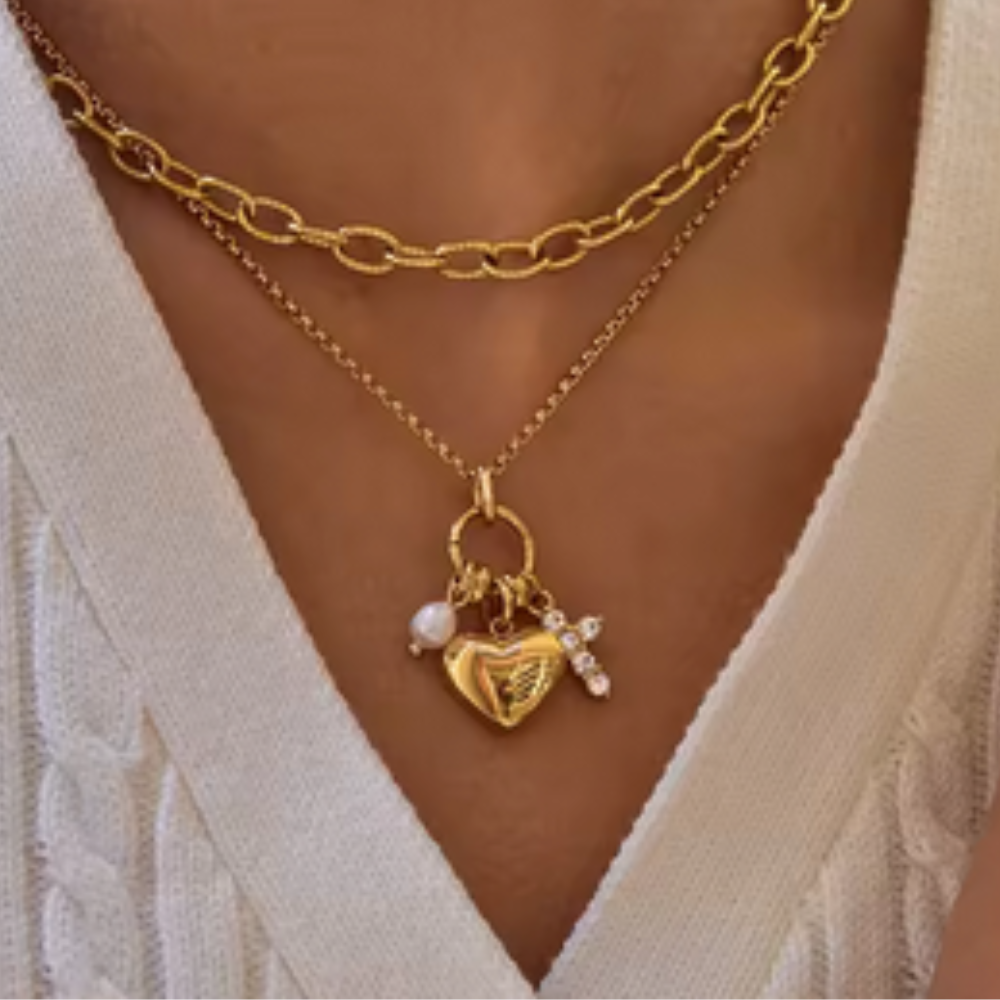 GOLD HEART & CROSS PENDANT NECKLACE